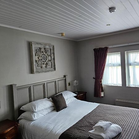 Pennine Manor Hotel Huddersfield Exterior photo