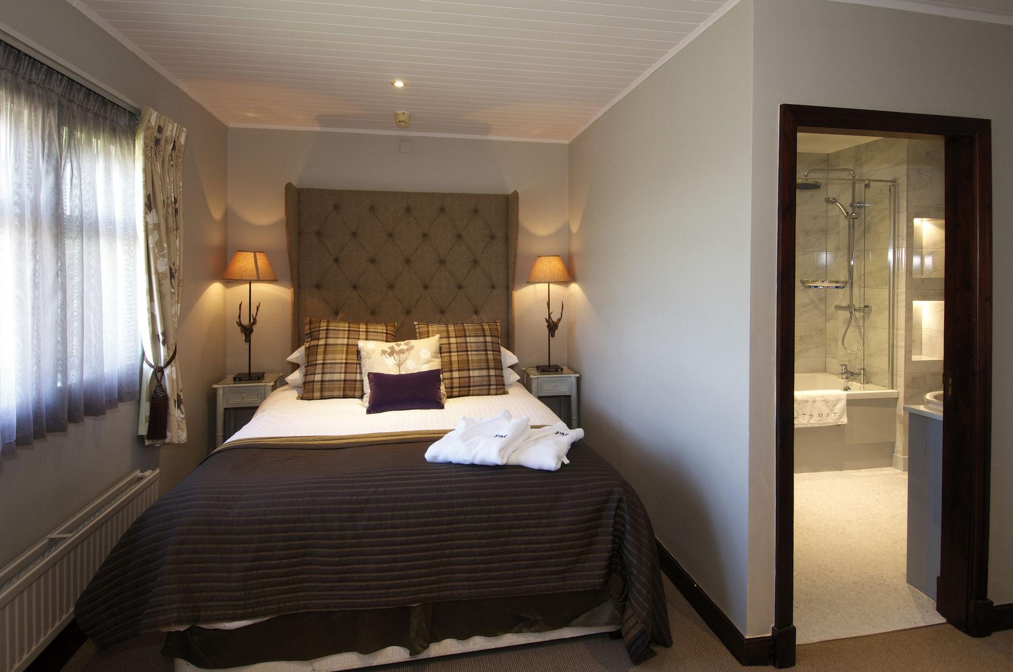 Pennine Manor Hotel Huddersfield Exterior photo