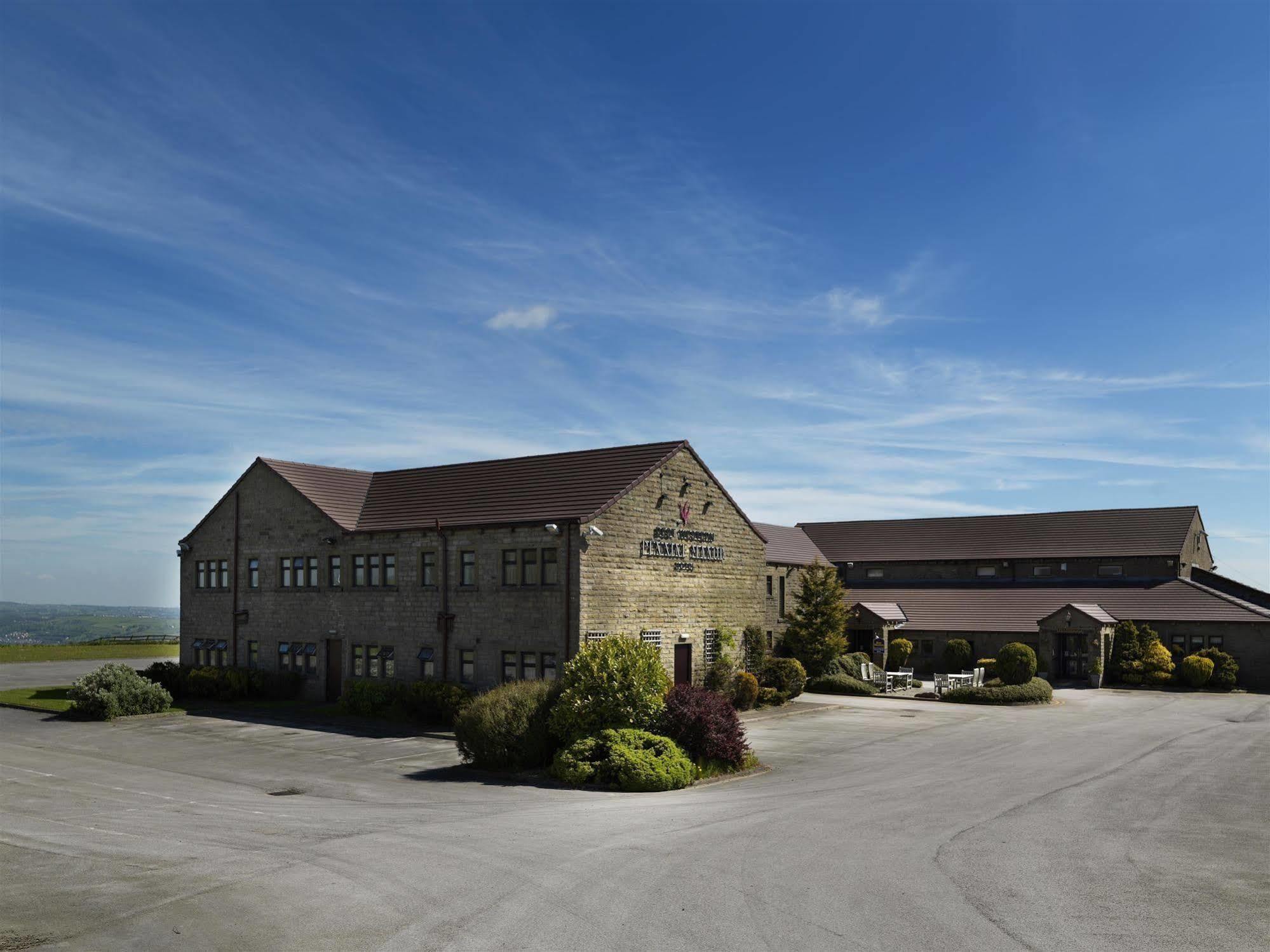 Pennine Manor Hotel Huddersfield Exterior photo